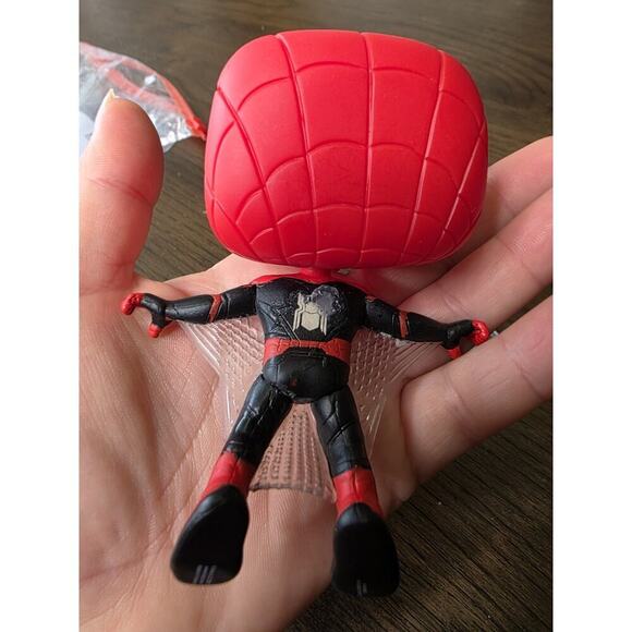 Funko Pop! Vinyl: Marvel - Spider-Man Upgraded Suit #923 OOB - Picture 5 of 13